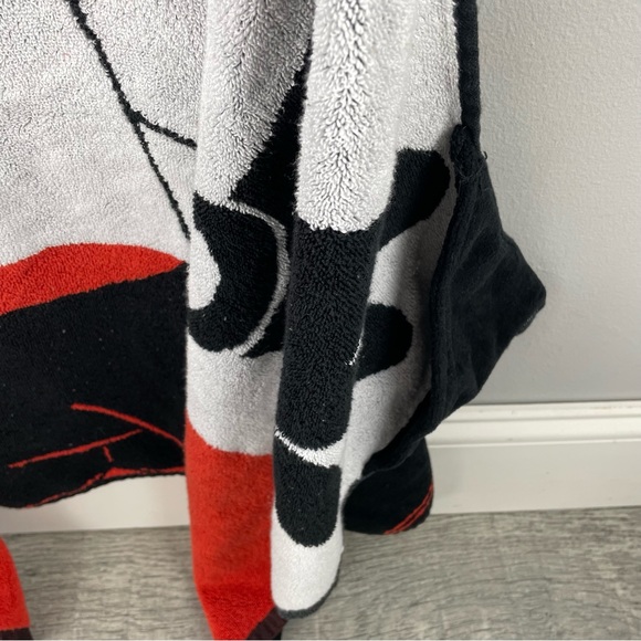Disneys Mickey Mouse Kids Hooded Towl Wrap - Picture 6 of 10